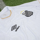Outro ângulo da camisa Santos 2026/27 titular